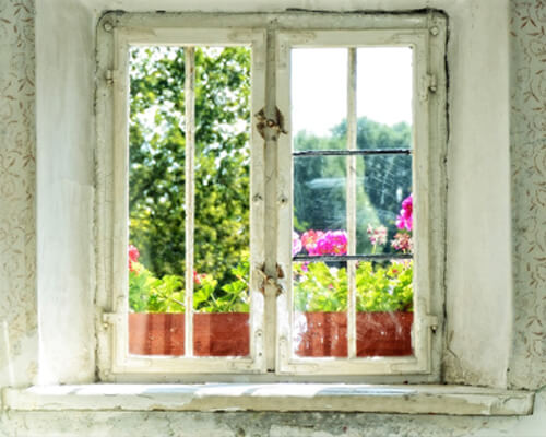старое деревянное окно